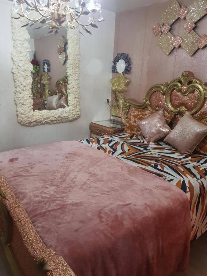Vivid Apartment Бирмингам Екстериор снимка